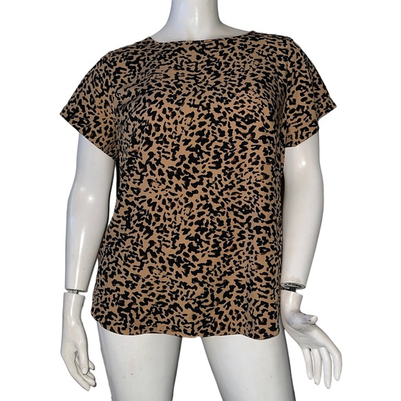 Ava & Viv leopard print buttoned back blouse - Picture 2 of 5